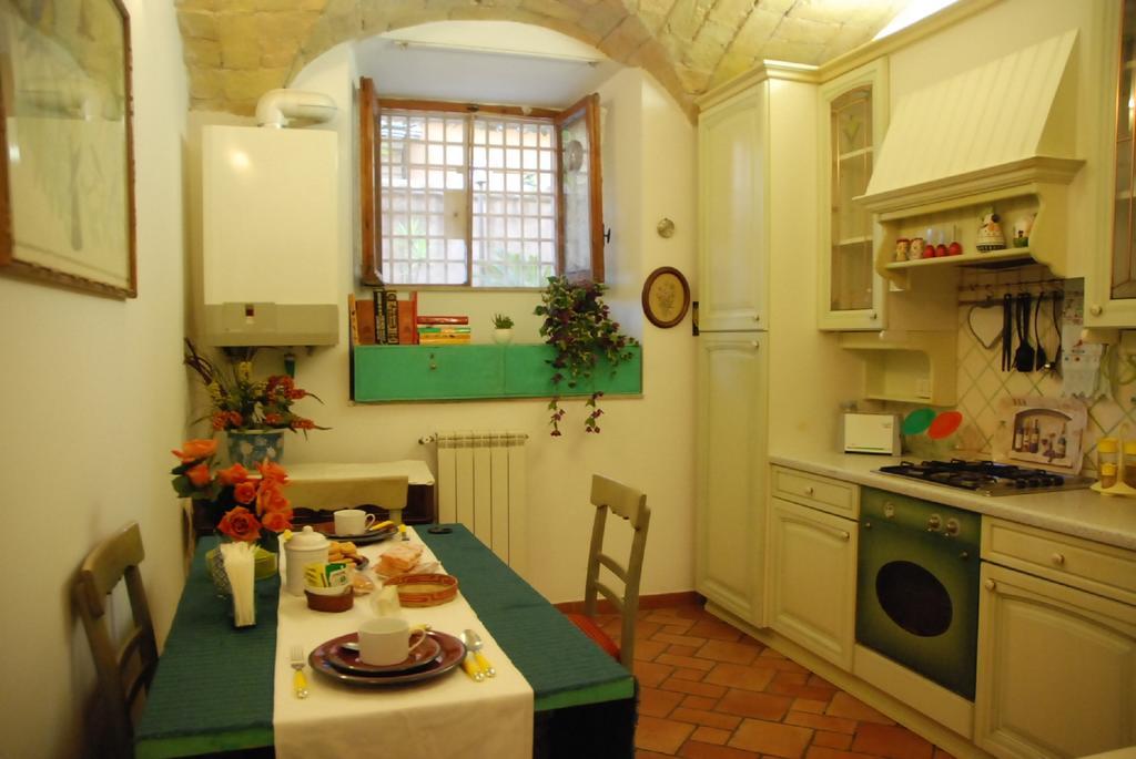 Jessy'S Rooms Рим Екстер'єр фото